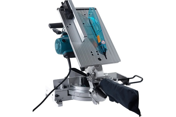 Пила торцовочная MAKITA LH1040 (1650Вт, 260х30мм) коробка ФЦ Пила торцовочная MAKITA LH1040 (1650Вт, 260х30мм) коробка ФЦ