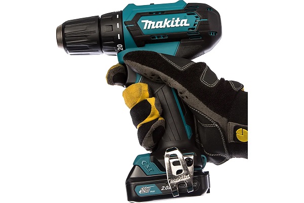 Дрель аккум. MAKITA DF333DWAE(12В, 2скор.,БЗП 10мм, 30Нм, 2х2,0Ач Li-lon) кейс ФЦ Дрель аккум. MAKITA DF333DWAE(12В, 2скор.,БЗП 10мм, 30Нм, 2х2,0Ач Li-lon) кейс ФЦ
